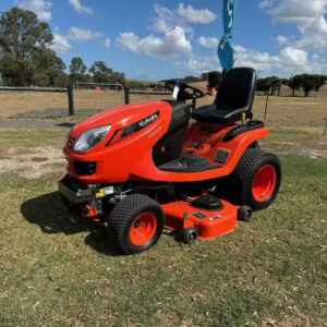 KUBOTA LAWN MOWER